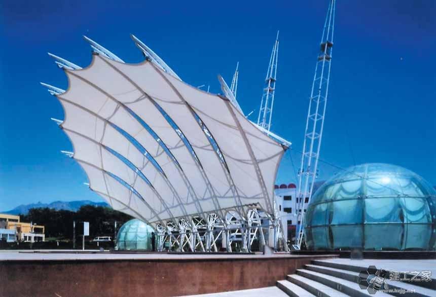 清镇车棚膜结构网架